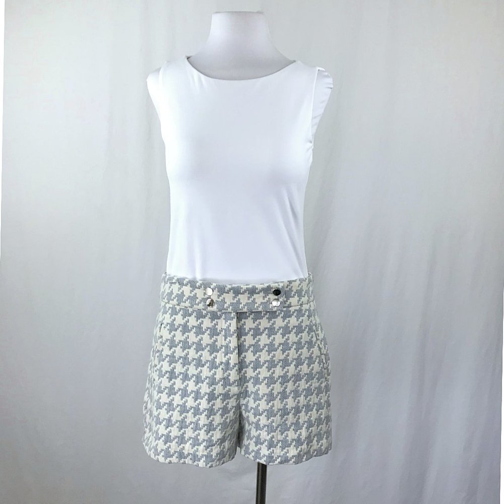 Zara Basic Shorts W/ Geometric Print - image 2